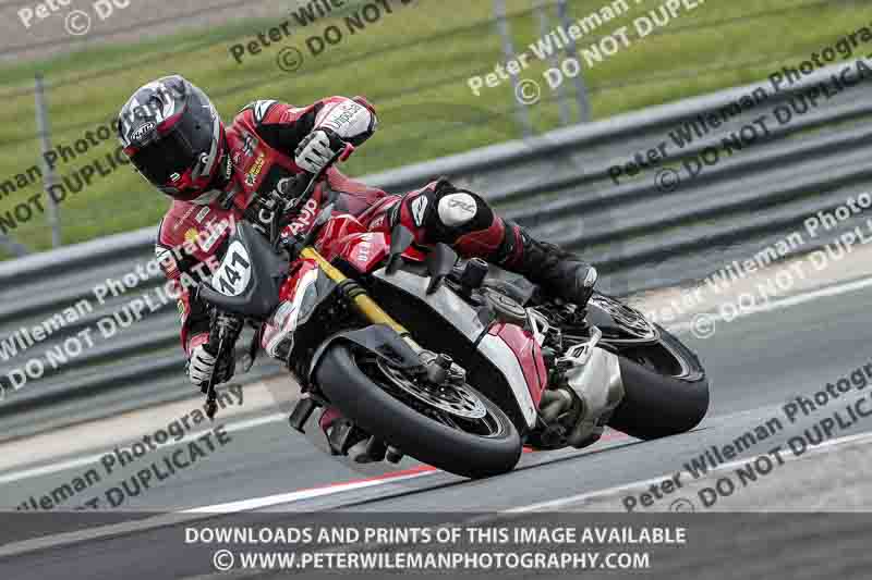 cadwell no limits trackday;cadwell park;cadwell park photographs;cadwell trackday photographs;enduro digital images;event digital images;eventdigitalimages;navarra;no limits trackdays;peter wileman photography;racing digital images;trackday digital images;trackday photos